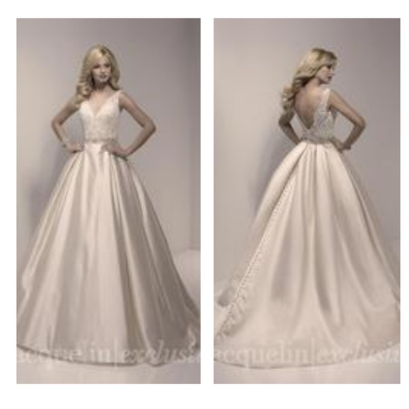 Jaquelin Exclusive 19021 - Picture 1 of 3